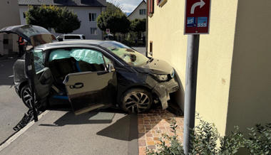 Kontrolle über Auto verloren – Fahrerin verletzt