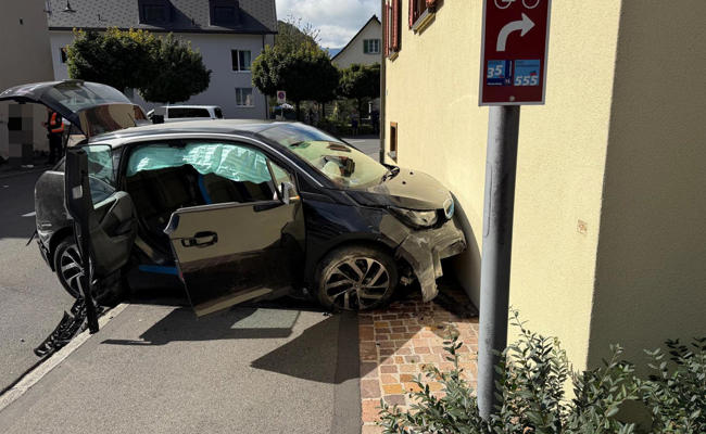 Kontrolle über Auto verloren – Fahrerin verletzt