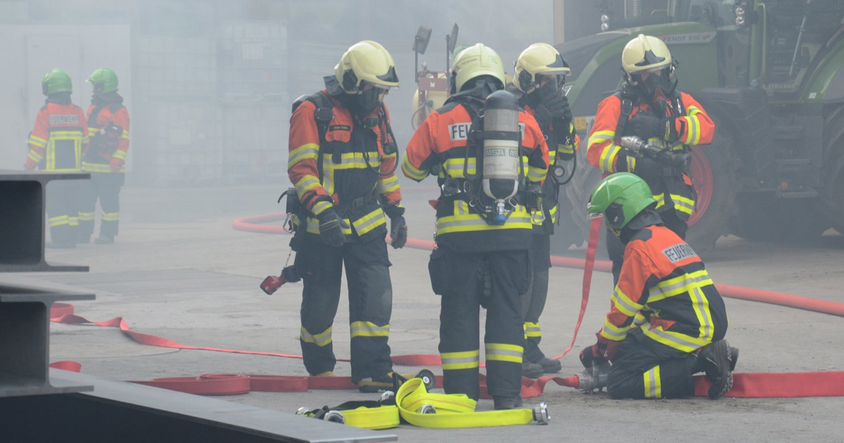 Bertoldi übergibt an Hanselmann: Neue Führung für die Feuerwehr Sennwald