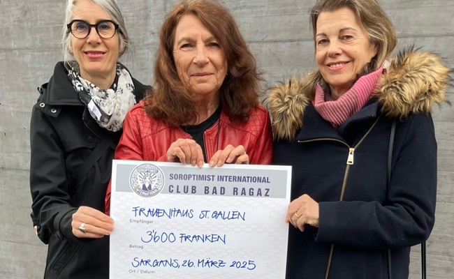 Soroptimistinnen übergeben Spende an Frauenhaus