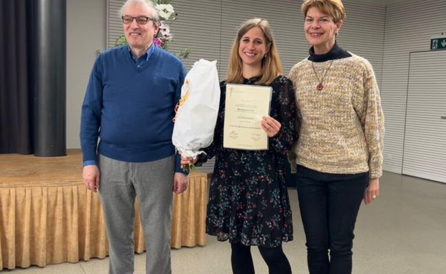 Lara Abderhalden erhält Medienpreis der Katholischen Journalisten Schweiz
