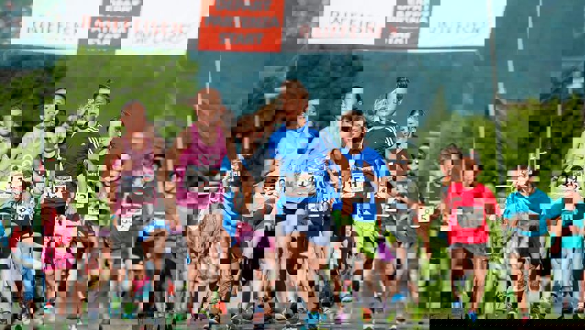  Die beliebten Kinderläufe finden rund um das Schulhaus Unterdorf in Grabs statt. 