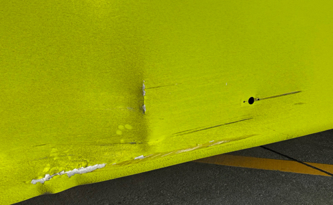 Bus touchiert und einfach weitergefahren: Polizei sucht Zeugen