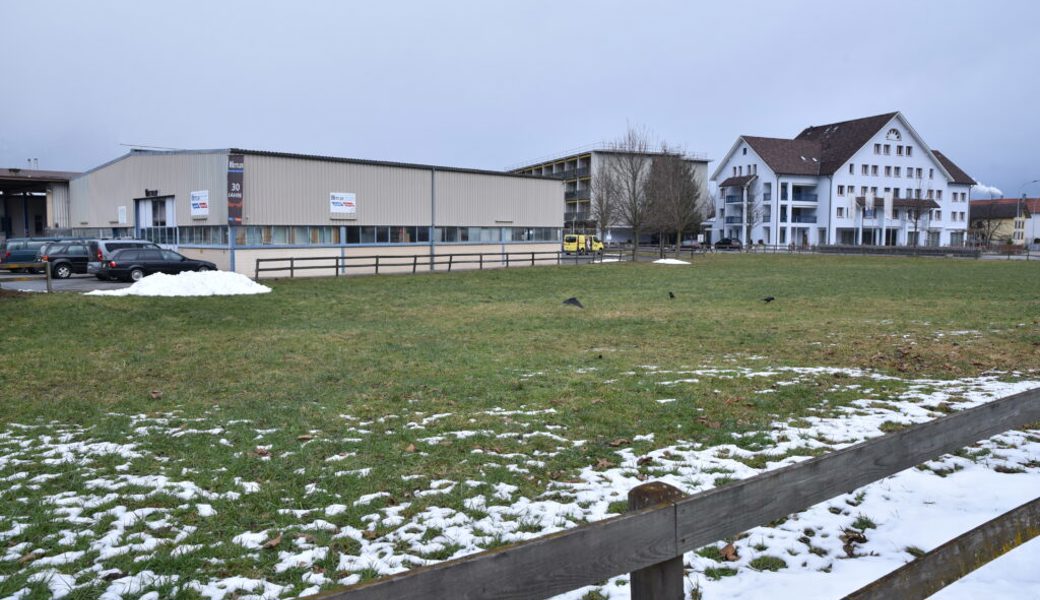  Blick auf einen Teil des Neuhofareals in Buchs, das im Norden an das Alters- und Pflegeheim Haus Wieden (hinten) grenzt. 