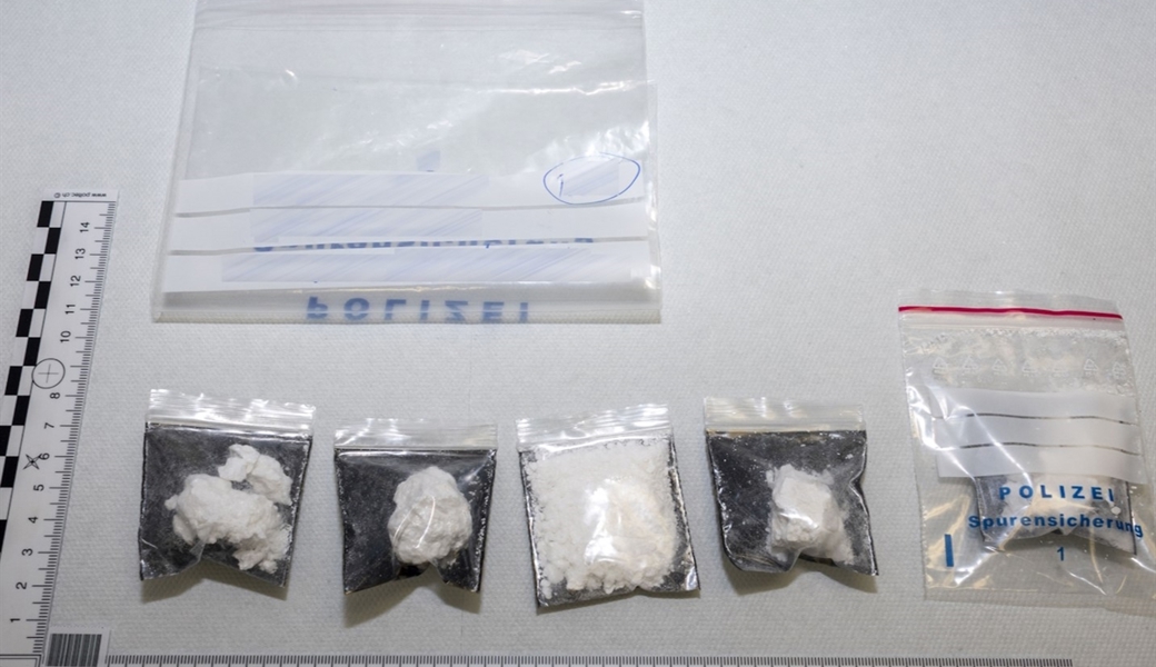 Drogendealer aufgeflogen: Polizei nimmt fünf Männer in Haft