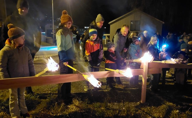 Mit Funken den Winter vertrieben