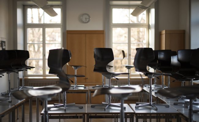 Regierung streicht automatische Lohnerhöhung für Lehrpersonen an Mittelschulen
