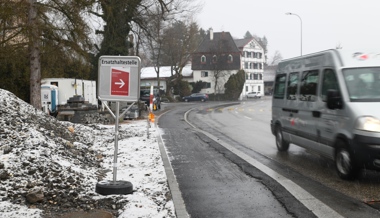 Gemeinde kämpft um ursprüngliche Linienführung und Busanschluss – Kanton lenkt ein