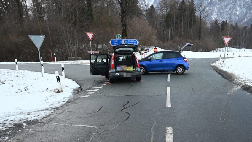  Die 19-Jährige übersah ein Auto. 