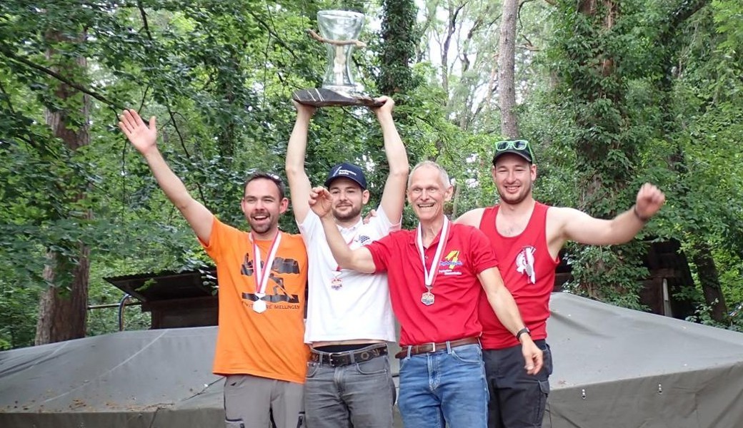 Team Buchs I freut sich über den Sieg in der Mannschaftswertung.