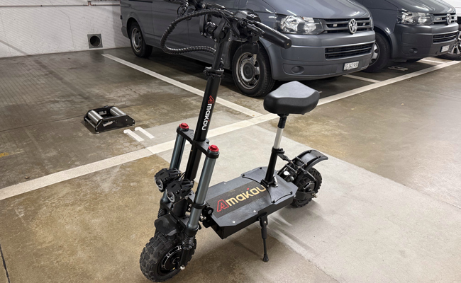 Polizei stoppt Mann mit unzulässigem E-Trottinett – es fährt 70 statt 20 km/h