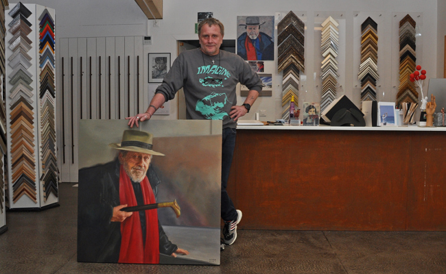 Riesige Menge, riesige Verantwortung: Dominik Lippuner inventarisiert den Nachlass Leo Grässli