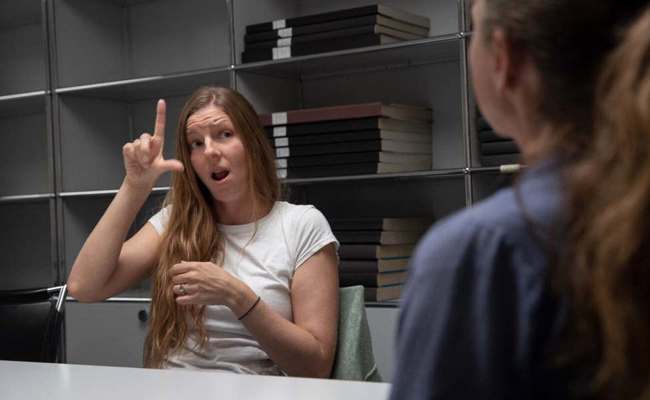 Regierung sieht Benachteiligung für gehörlose Menschen