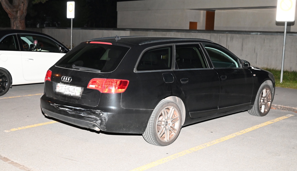 Dem Fahrer wurde der Führerausweis für die Schweiz aberkannt.