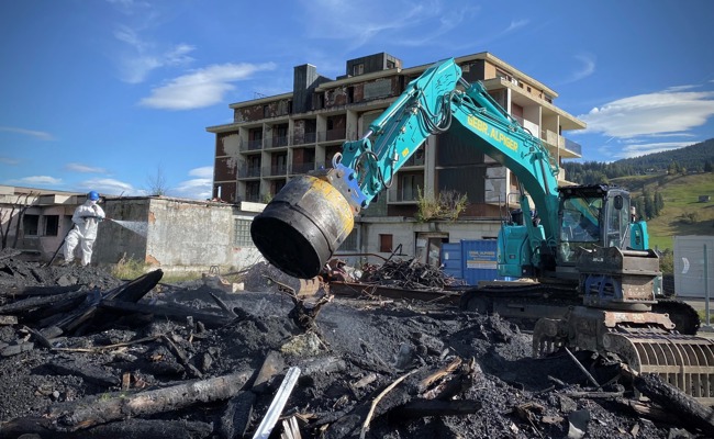 Abriss der «Acker»-Brandruine: Polizei sucht im Schutt nach neuen Hinweisen