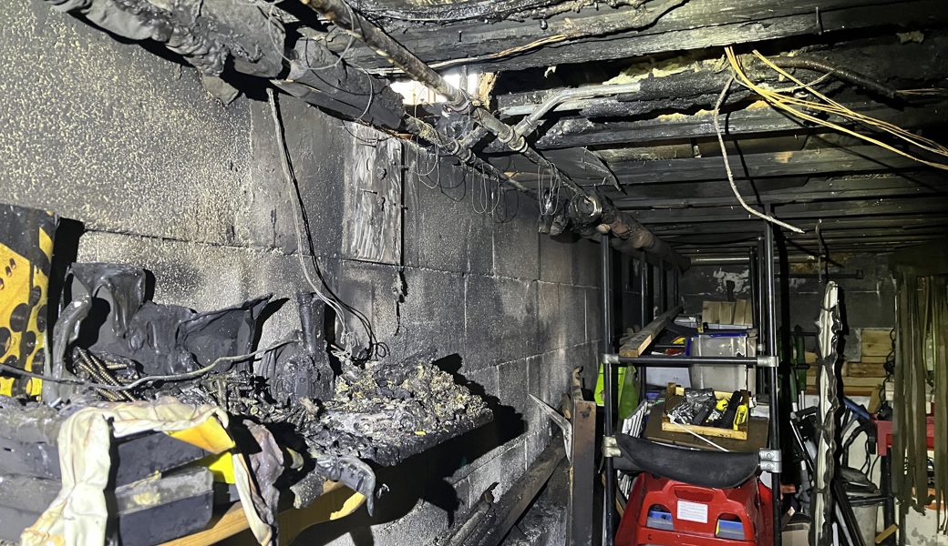 Der Brand war im Keller ausgebrochen: Das Einfamilienhaus im Obertoggenburg ist nun unbewohnbar.