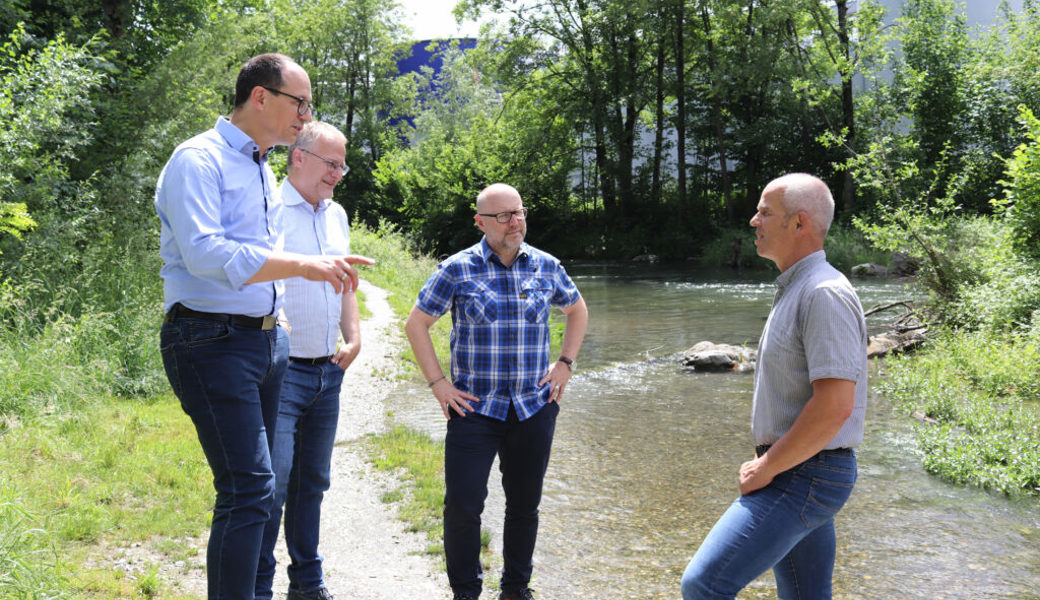  Von links: Regierungsrat Marc Mächler, Seveler Gemeindepräsident und Präsident WBK-Unternehmen Eduard Neuhaus, Flavio Büsser, Generalsekretär Finanzdepartement und Projektleiter Dominik Wäger. 