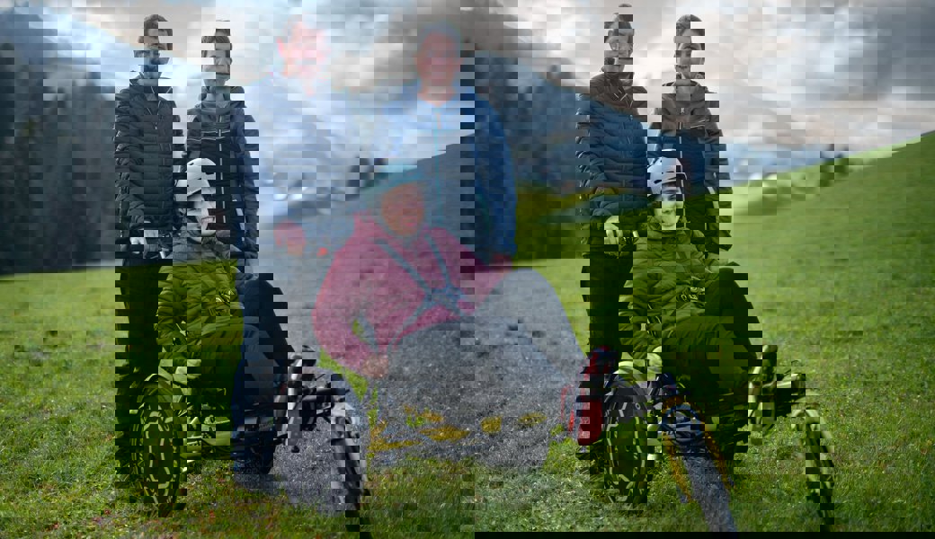 Andreas und Anita Isenring mit ihrer stark autistischen Tochter Nadia Isenring. Die Familie sucht verzweifelt einen passenden Betreuungsplatz für die Tochter, findet aber keinen. 