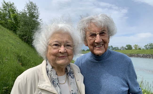 Von Pfutterhunn bis Ridiggüül: Reise durch Buchser Mundart in Buchform