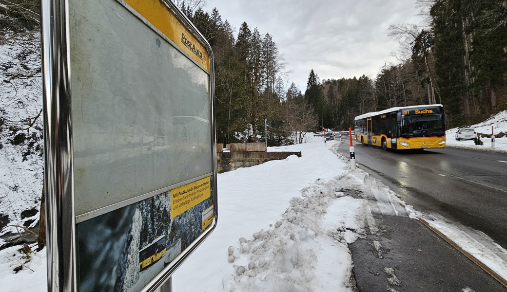 Seit letztem Sonntag fahren die Postautos an der bisherigen Haltestelle Tobelsäge vorbei.  