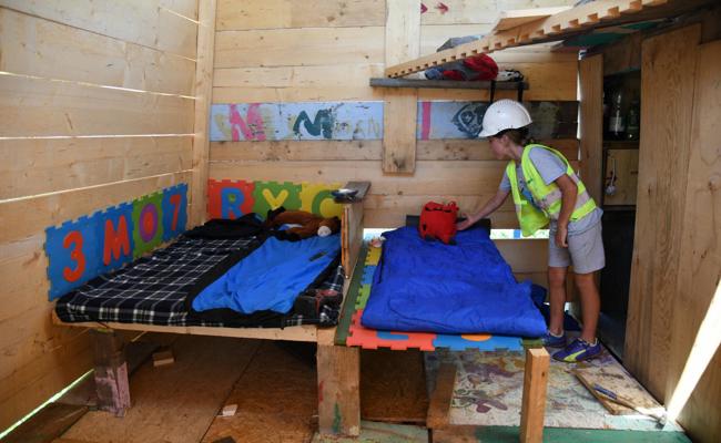 Kinder haben ihr Dorf bezogen: «Hüttäpfusä» auf der Kinderbaustelle