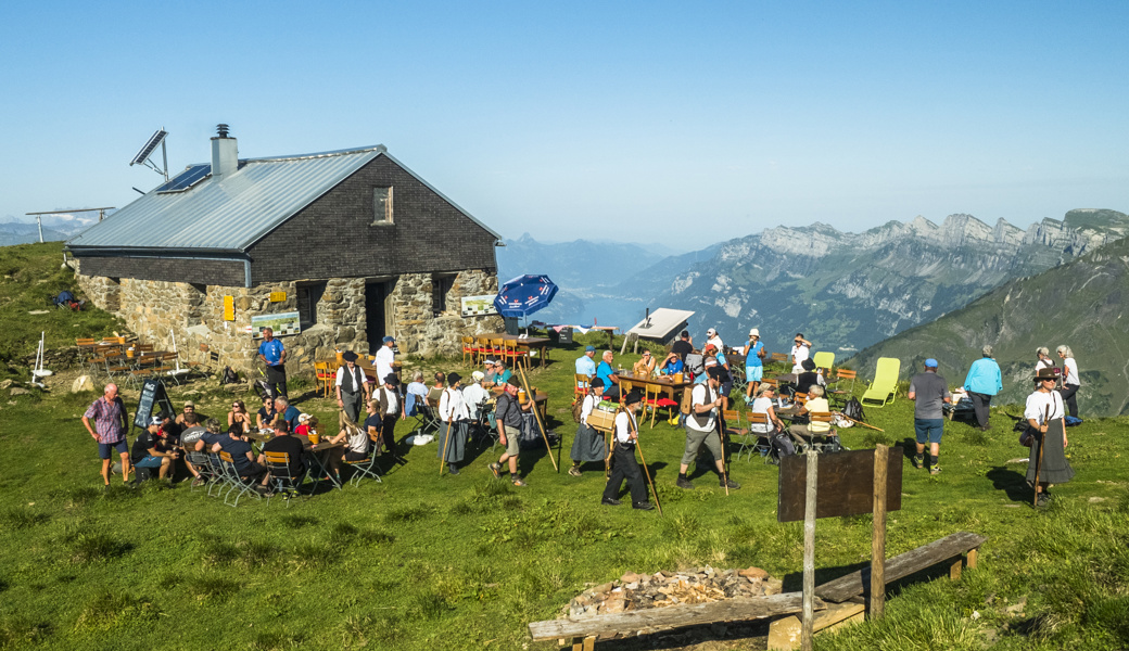 Ausblick spendet Kraft: Jubiläumsgottesdienst des SAC auf dem Alvier