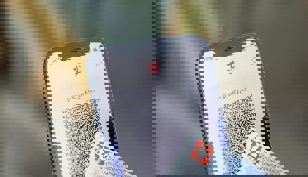  Gefälschte Zertifikate: Erstmals kommen mutmasslicher Täter im Kanton St. Gallen vor Gericht. 