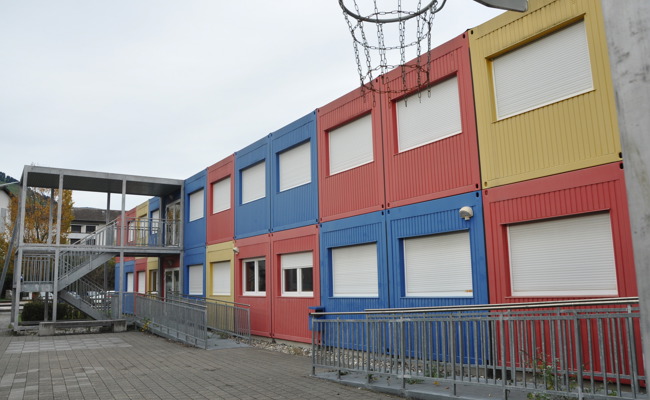 Schulverwaltung sagt Platzmangel den Kampf an