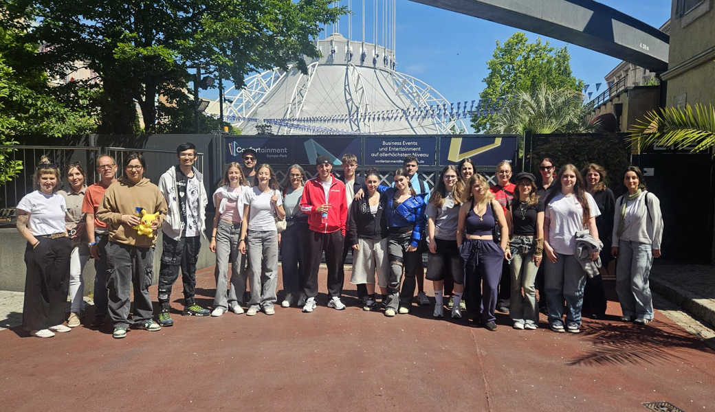 Höhepunkt des Schuljahrs 2024/25 war der Besuch des Europaparks. Die Jugendlichen verdienten sich diesen Ausflug durch eigenen Einsatz.