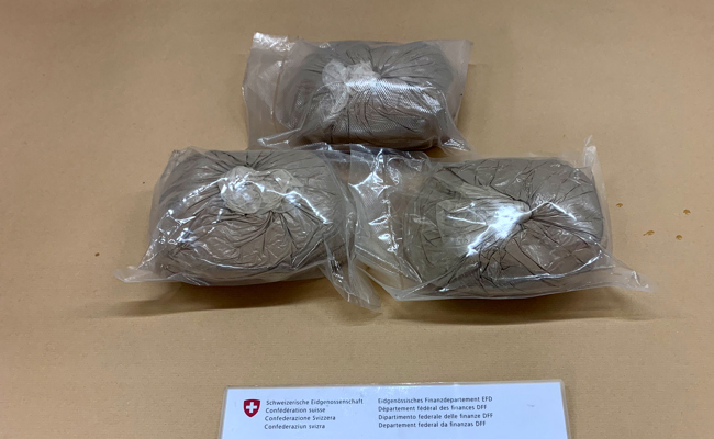 Grenzwächter entdeckten Geheimversteck mit drei Kilo Heroin