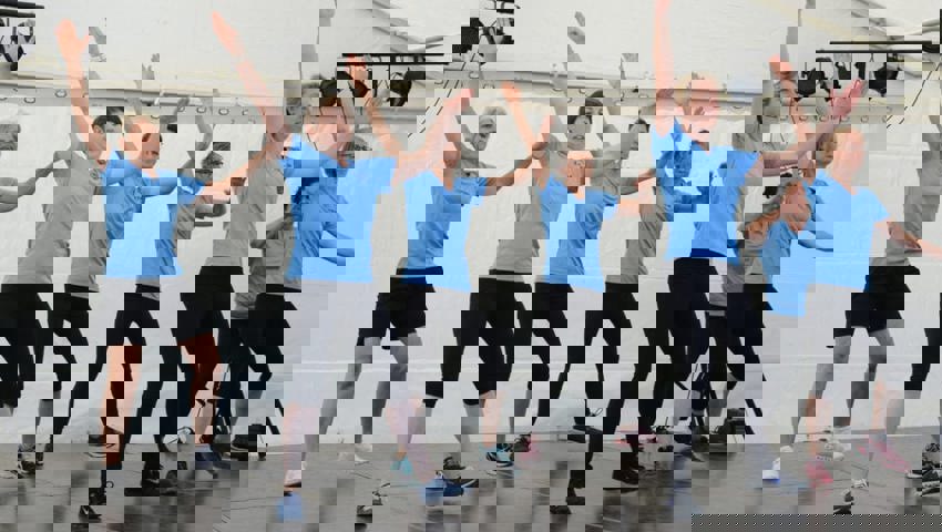  Der Frauenturnverein Grabs präsentiert sich mit viel Bewegung. 