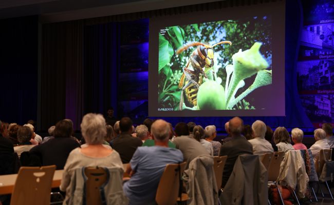Roman Willi sprach über die oft unbemerkte Tierwelt vor der Linse