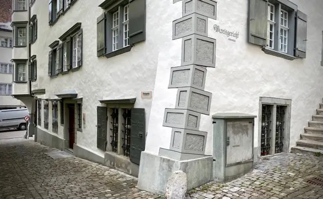 Schlimmer Vorwurf: Junger Toggenburger soll sich an einer Minderjährigen vergangen haben