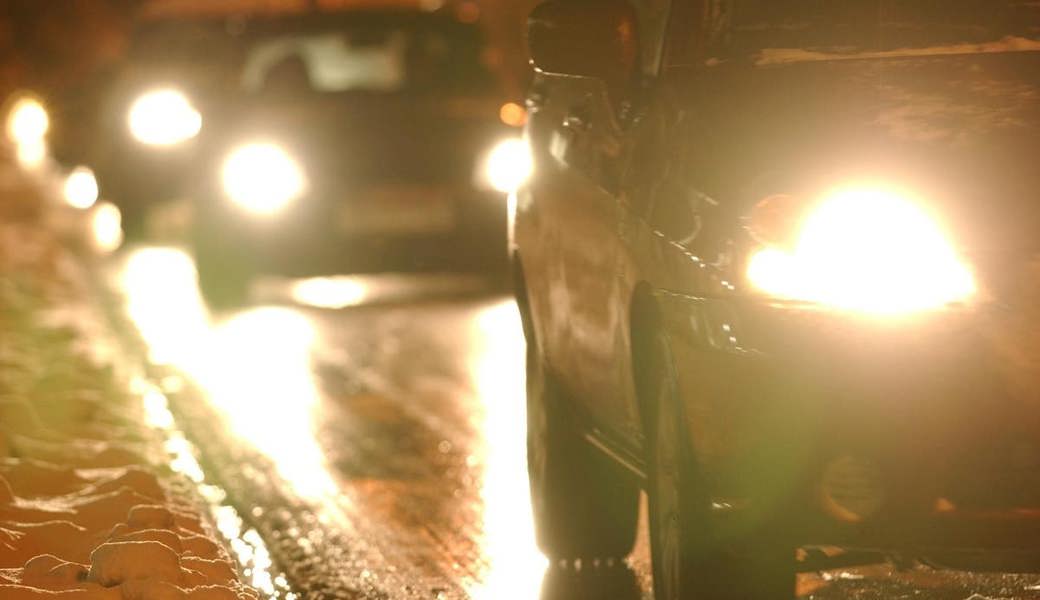 Autofahren mit der falschen Beleuchtung kann gefährlich werden. 