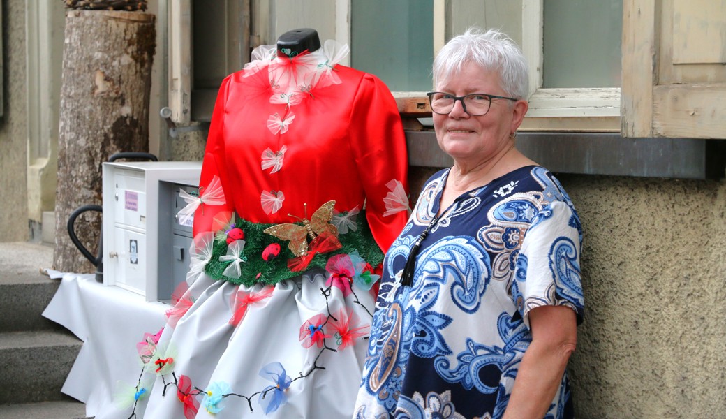 Die Schneiderin Therese Mathys gestaltet verspielte Kleidungsstücke aus Stoffresten.  