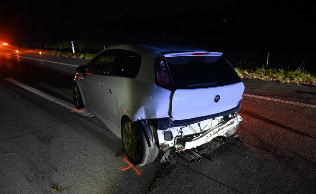 Wenn zwei gleichzeitig überholen wollen: Unfall auf der A13