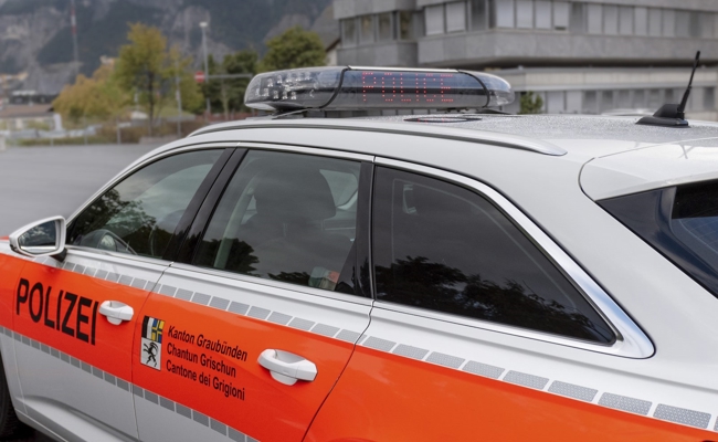 49 km/h zu schnell und kein Führerausweis - Polizei stoppt Motorradfahrer