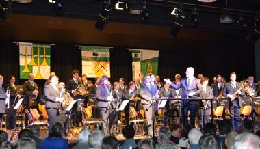 Musikverein Buchs-Räfis erstrahlt im einheitlichen Tenue