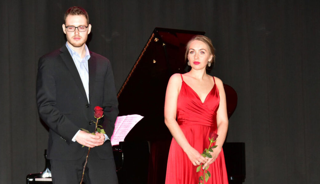  Die jungen Kunstschaffenden Roman Poretti und Judith Dürr boten ein Konzert, das hohen Ansprüchen gerecht wurde. 