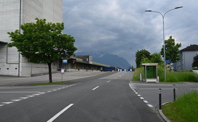 Zusammenstoss mit Linienbus: 62-jähriger Velofahrer verletzt