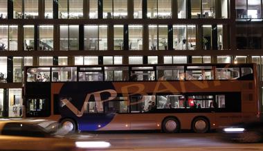 Gewinneinbruch: VP Bank baut Stellen ab