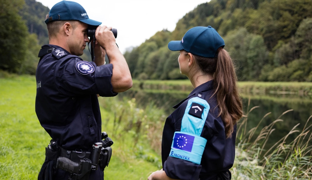 Weil ein Polizist mit Hanfsamen erwischt wurde: Grenzwächter mit illegaler Auslandmission aufgeflogen