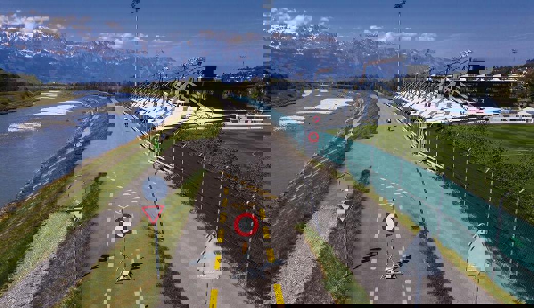 2020 war der Rheindamm in Vaduz zeitweise für den Autoverkehr gesperrt. Dagegen regte sich jedoch Widerstand.  