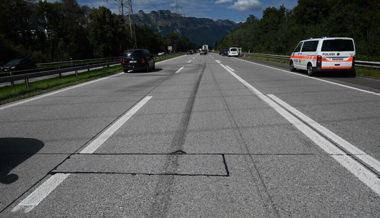 Drei Autos in Unfall auf der Autobahn verwickelt, ein Mann verletzte sich dabei