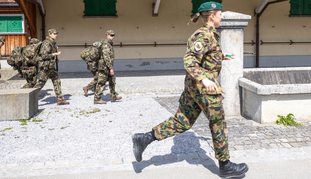 Angehörige der Infanterie-Rekrutenschule 11 im August 2025 in Herisau.