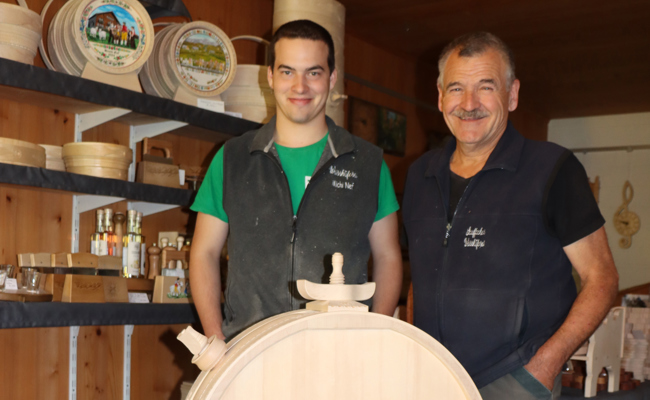 Der einzige Weissküfer-Lehrling in der Schweiz: Michi Nef ist vom volkstümlichen Handwerk fasziniert