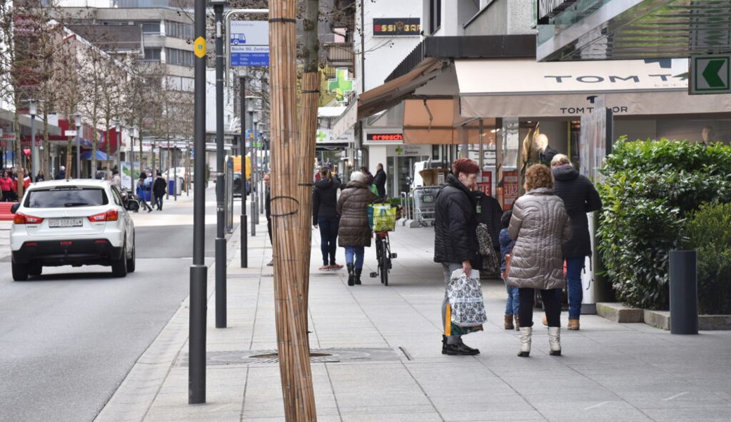  Der Stadtrat Buchs hat eine Güterabwägung vorgenommen und teilt mit, dass es vorerst bei acht autofreien Samstagen auf der Bahnhofstrasse bleibt. 