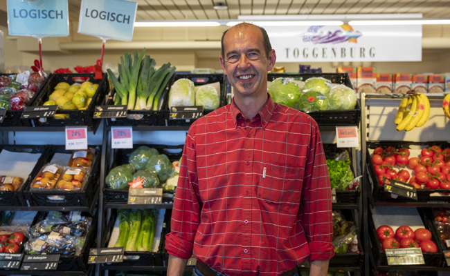 Wie Othmar Murer mit regionalen Produkten und persönlichem Service dem Dorfladen Leben einhaucht
