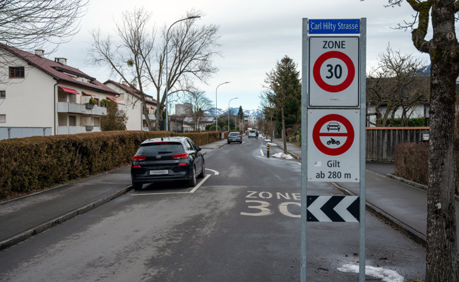 Quartierstrassen: Autofahrer halten sich grossteils an Tempo 30