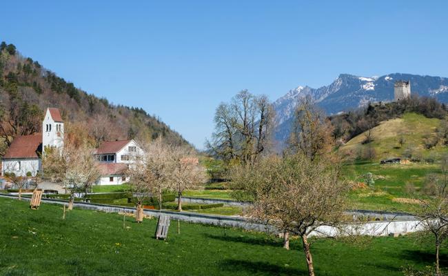Ausflugstipp: Von Schloss zu Schloss, vorbei an einer Ruine